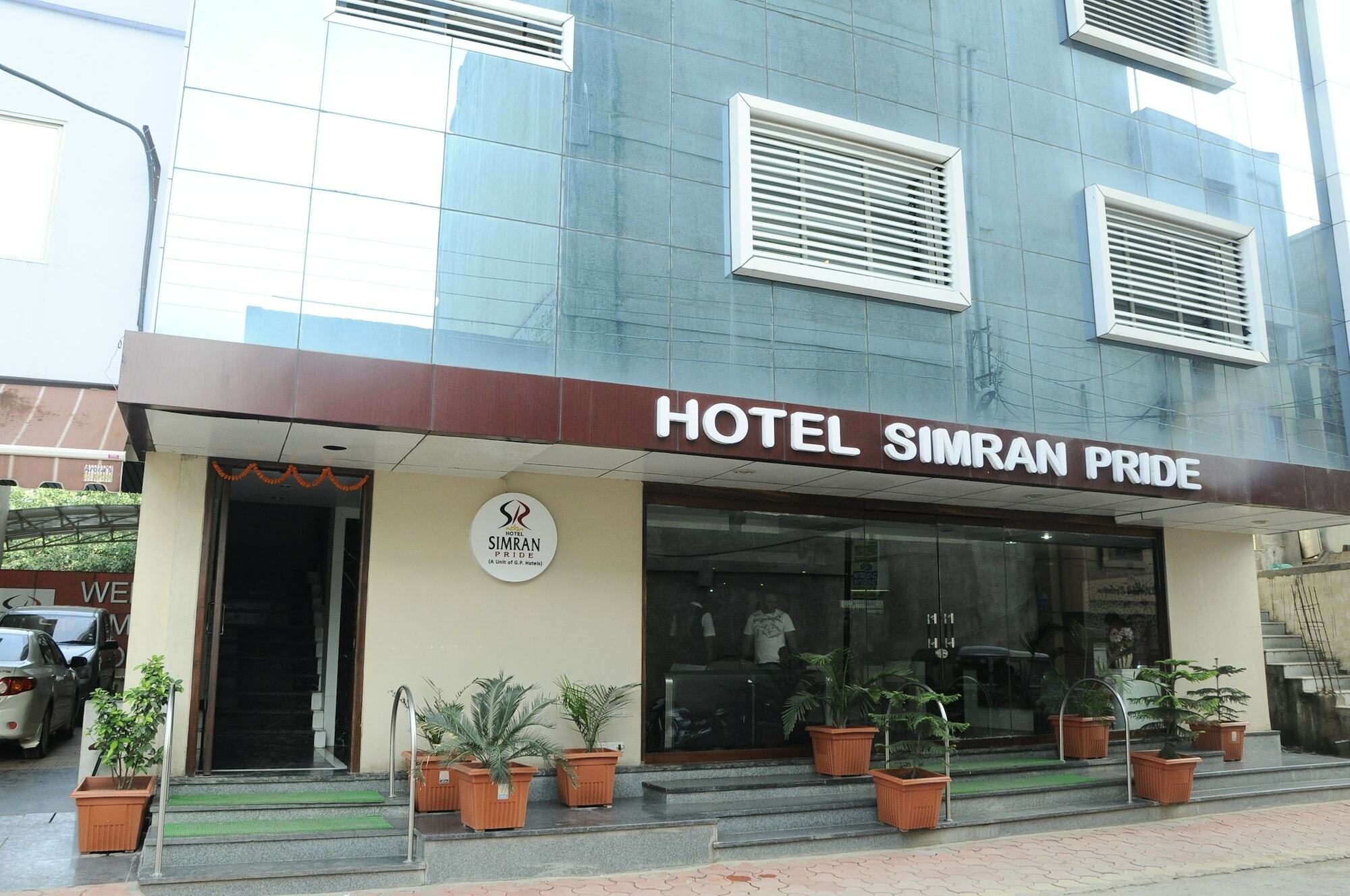 Hotel Simran Pride, Raipur Bagian luar foto